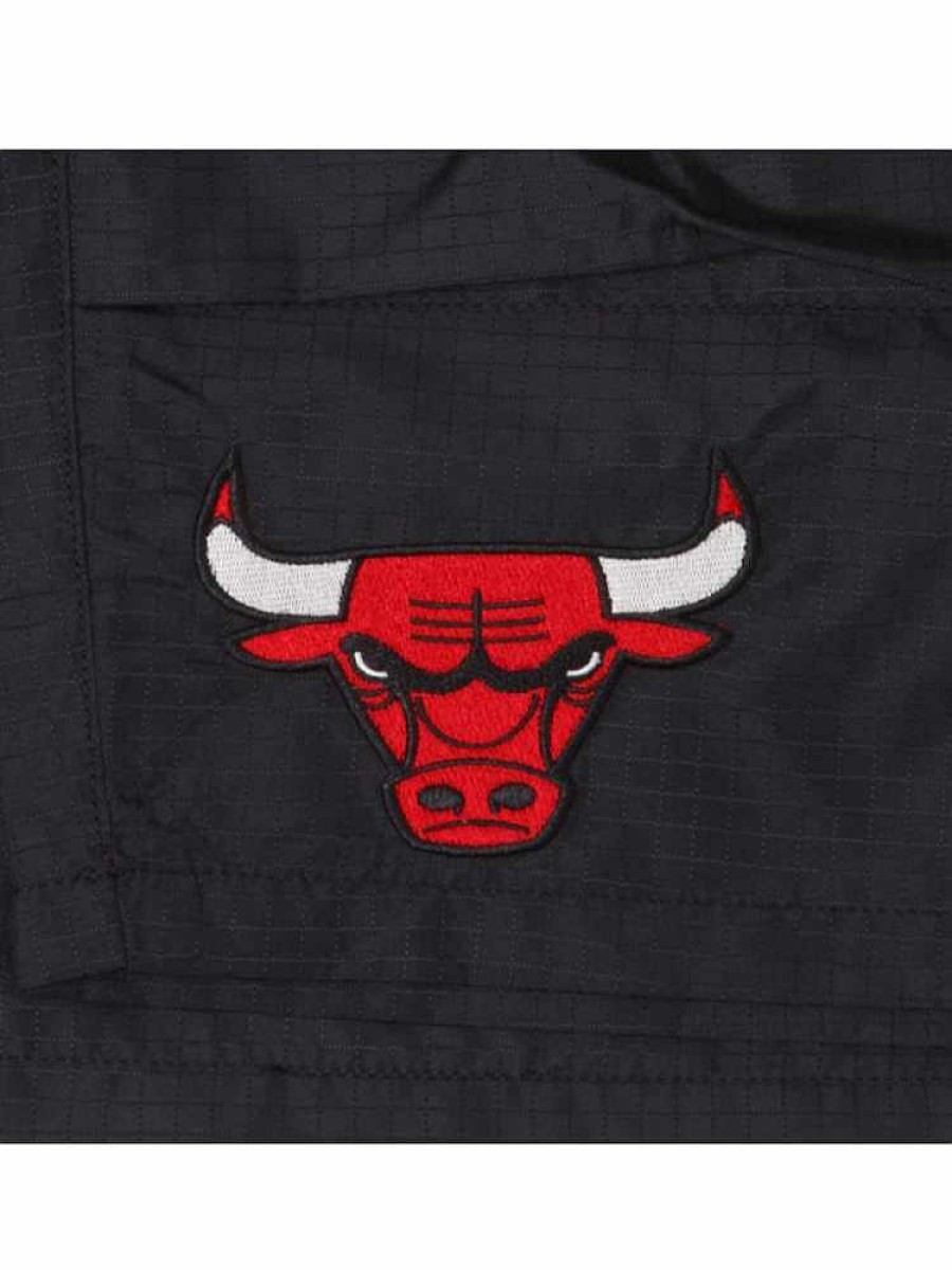 Nba Alpha Industries Nba X Alpha X New Era - Hoodies, Tees, & Shorts | Chicago Bulls X Alpha X New Era Nylon Shorts Black